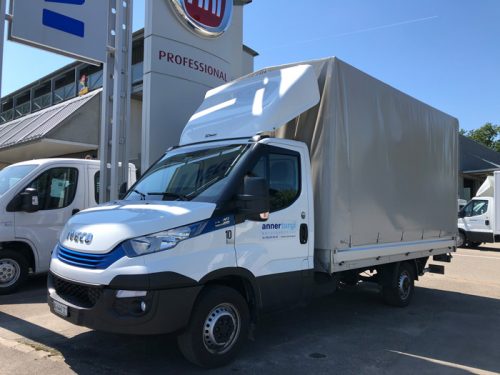 Iveco 3,5t Blachenaufbau mit Hebebühne